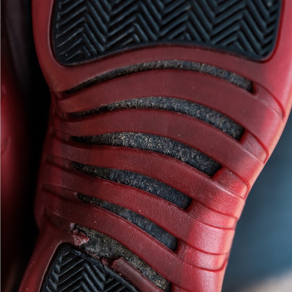 Jordan 12 Rétro flu game 2016 - Picture 7 of 16